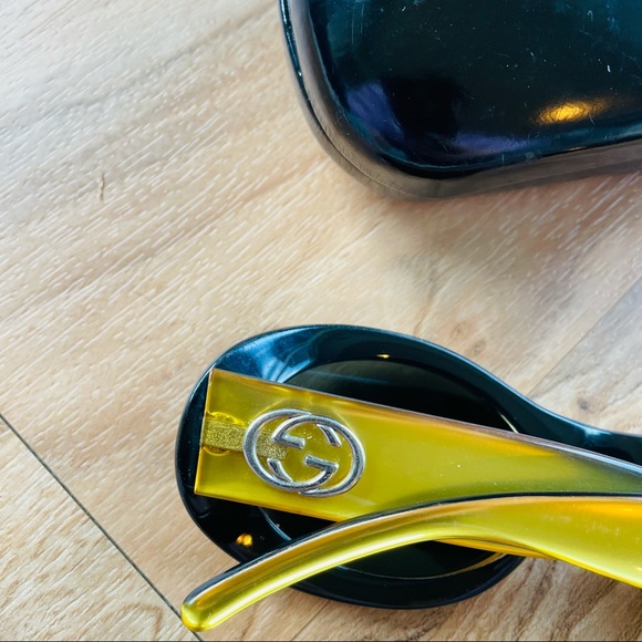 GUCCI Clout Goggle Yellow Sunglasses - Picture 5 of 7